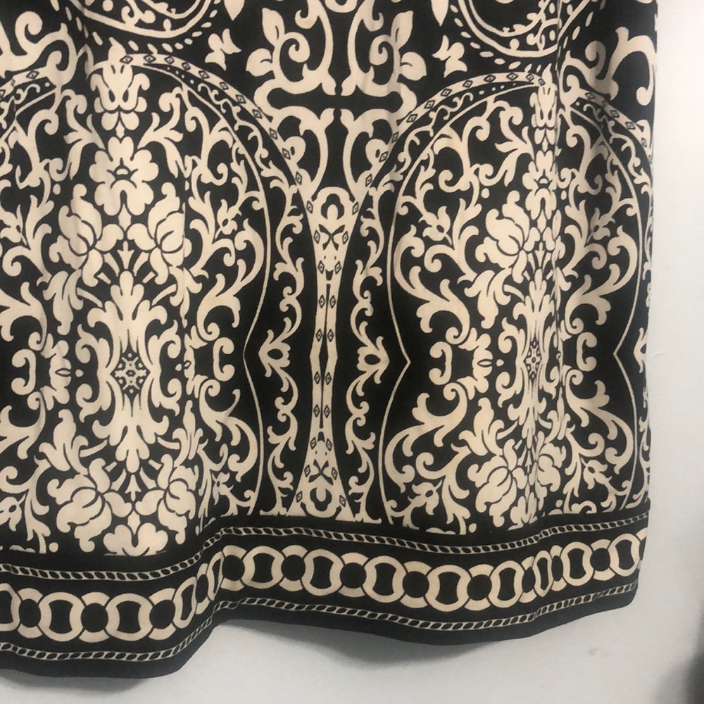 Dresss - Picture 5 of 9